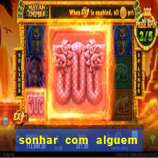 sonhar com alguem jogando cartas de tarot